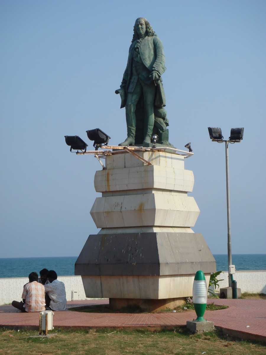 Памятник Жозефу Франсуа Дюпле в Пондичерри