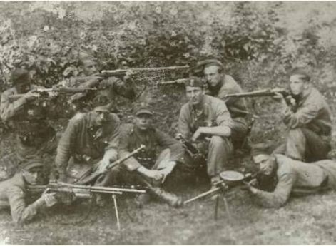 Бойцы одного из отрядов Национальных вооруженных сил.