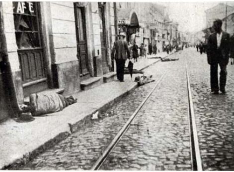 Жертвы погромщиков на улицах Бухареста. Сентябрь 1940 г.