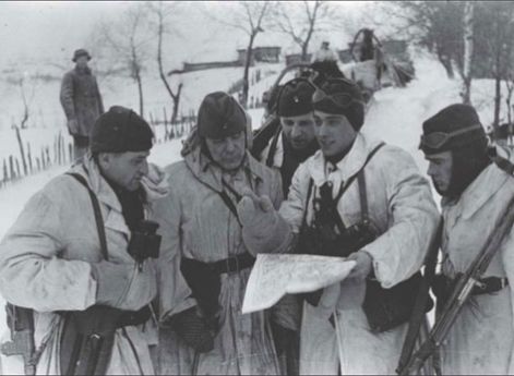 Латышские полицейские во время контрпартизанской операции в Белоруссии Дата создания: Зима 1942 – 1943 гг.