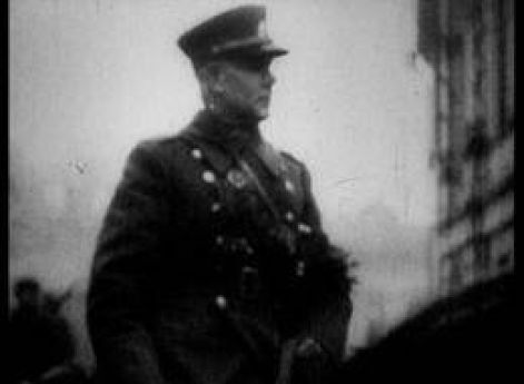 Генерал Винцас Виткаускас на параде. 1940 г.