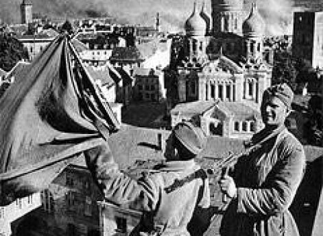 Советские солдаты в Таллинне. 22 сентября 1944 г.