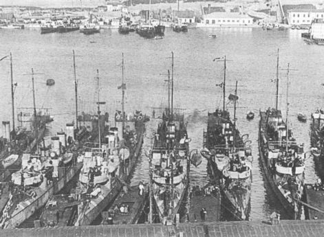 Эскадренные миноносцы типа Лейтенант Пущин в Севастополе. 1900-1910-е годы.