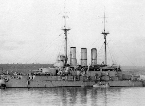 Линейный корабль Евстафий, будуший Революция, в Северной бухте Севастополя, 1911 год.