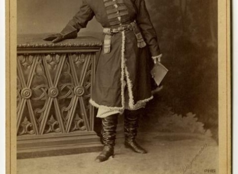 Е.А. Лавровская.