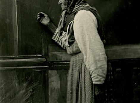 Крестьянка в избе. Муромский уезд.