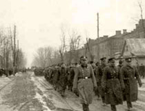 Письмо начальника разведывательного отдела Главного управления НКВД СССР по охране тыла Действующей Красной Армии B.C. Егнарова начальнику ОББ НКВД СССР А.М. Леонтьеву с листовками на литовском языке и их переводами