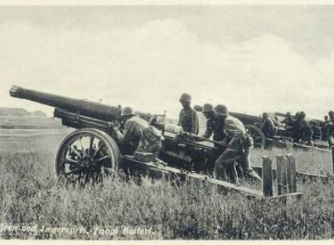 Гаубицы 15 cm M.1929 во время учений датской армии. 1939 г.